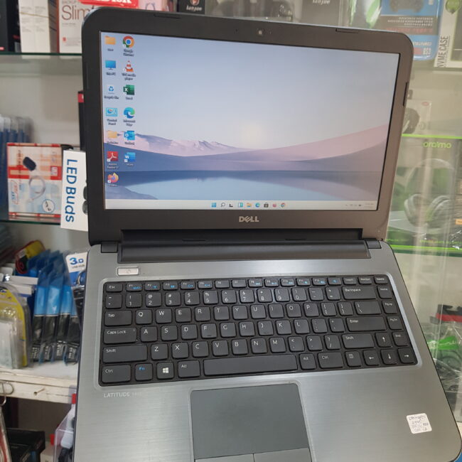 UK Dell Latitude 3440 Laptop | 14" 1366x768 HD | Core i3-1315U - 512GB SSD Hard Drive - 8GB RAM | 6 cores @ 4.5 GHz Win 11 Pro Black